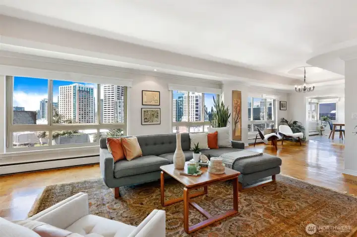 Welcome home to this beautiful penthouse !