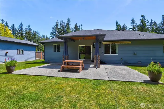 Easy care patio with plenty of room to BBQ and more!