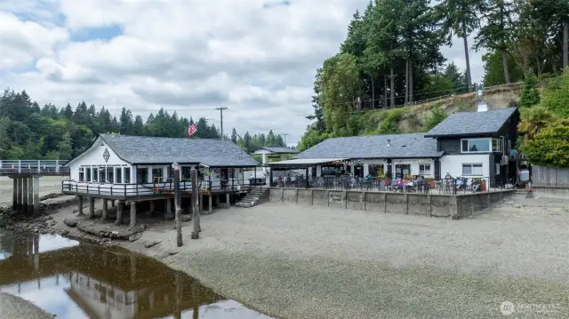Just minutes from Olalla Bay Market!