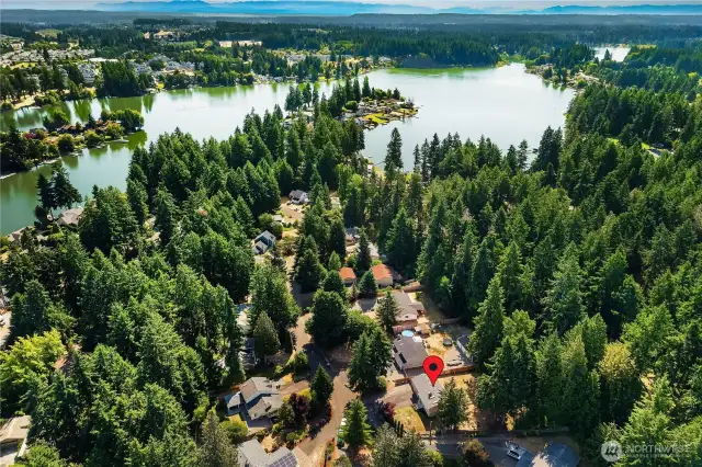 Close to Long Lake!
