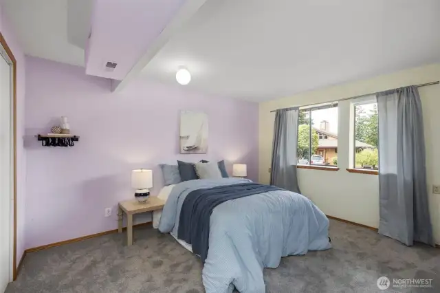 Guest bedroom.