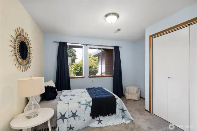 2nd guest bedroom.
