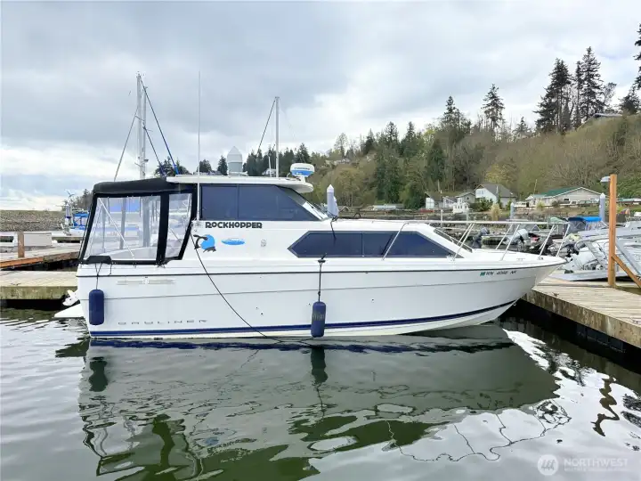 2005 Sea Ray 289 EC Boat; 350 Merc, has about 300 hours on it. Panther remote kicker motor, less than 5 hours on it.