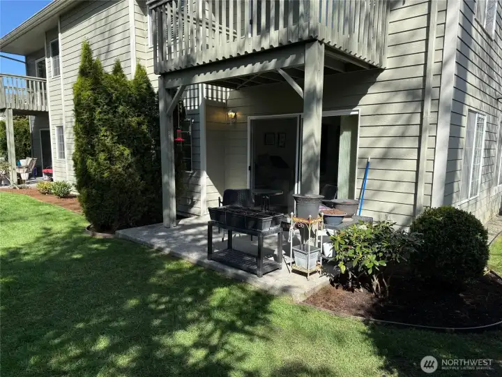 Back patio on lower unit