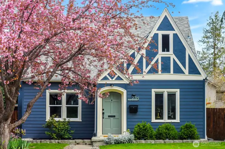 Classic. Cared for. Welcoming. HOME.
