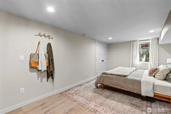 Lower bedroom toward window and closet