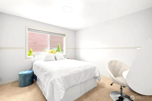 2nd bedroom