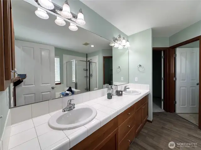 Dual sink in master