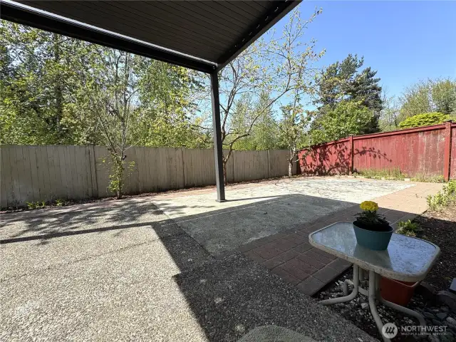 Private green-belt back yard
