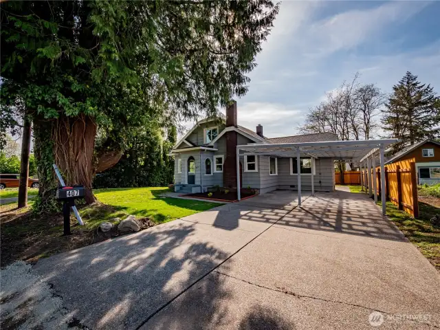 407 FAIRVIEW SE OLYMPIA...I THINK I LOVE YOU!