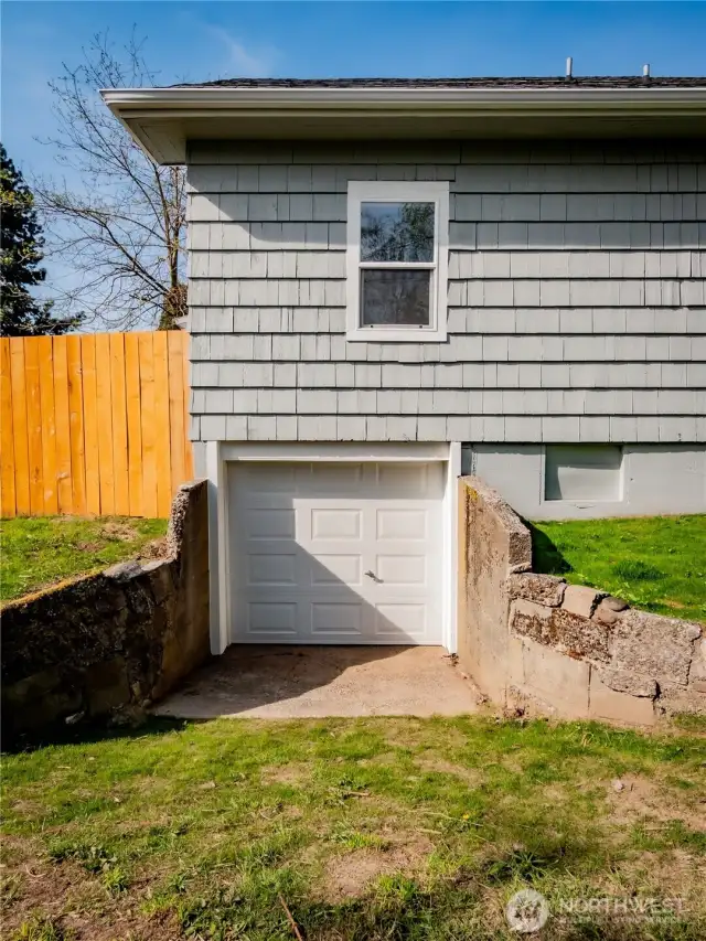 1 CAR GARAGE...OR STORAGE AREA