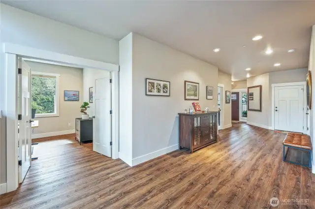 Entry & den