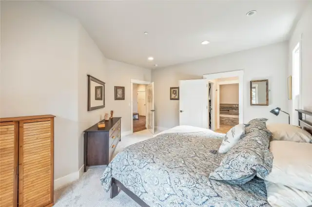 Primary suite