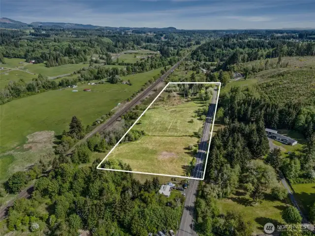 Looking N towards Winlock. Property lines are approximate.