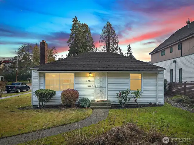 Existing home built solid in 1946, has had some updates