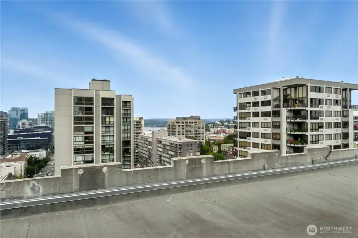 View to the north from the rooftop deck to Lake Union!