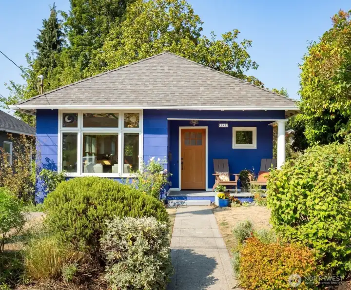 Charming bungalow in vibrant University Heights