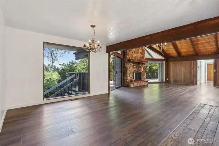 The home has very large windows to really enjoy the nature and  bring the natural light in side....full moon? Shooting starts?