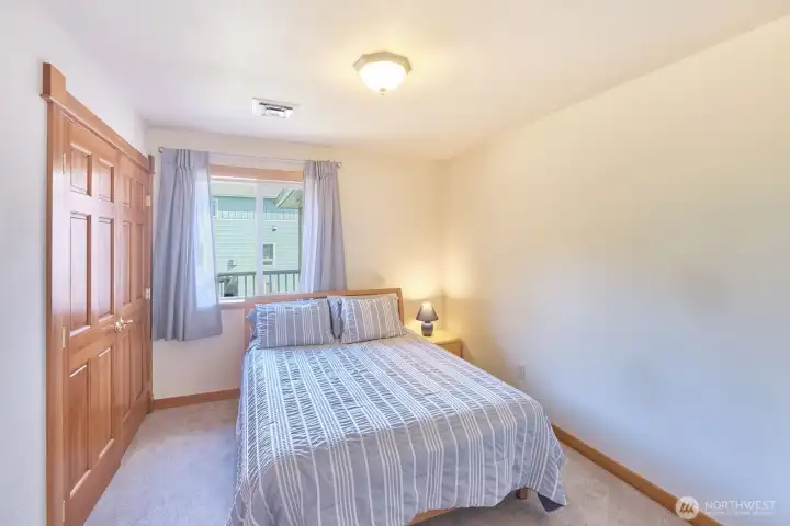 Guest bedroom 2