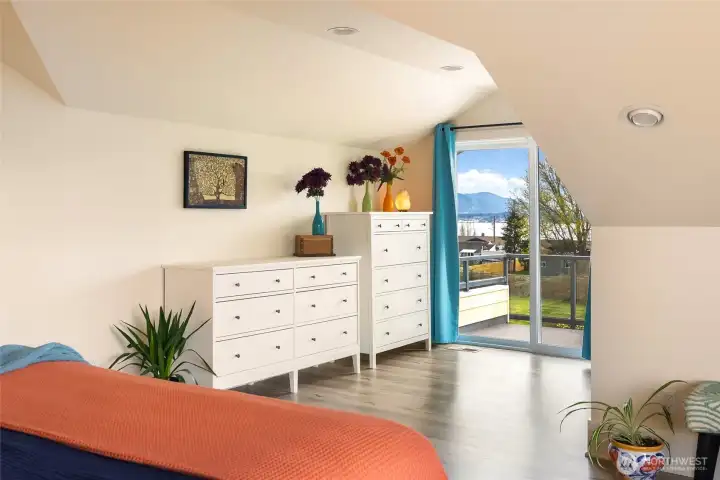 Private primary suite with deck