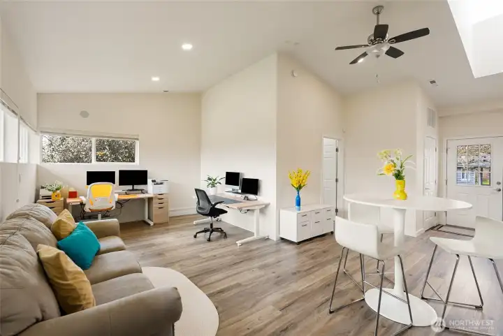 Over to the spacious ADU