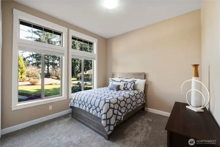 Guest bedroom is adjacent to a full bath