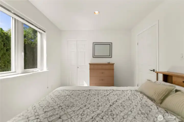 Bedroom #3 alternate view