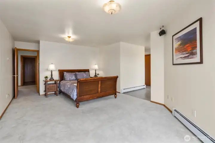 Primary Suite has it's own luxury bathroom!
