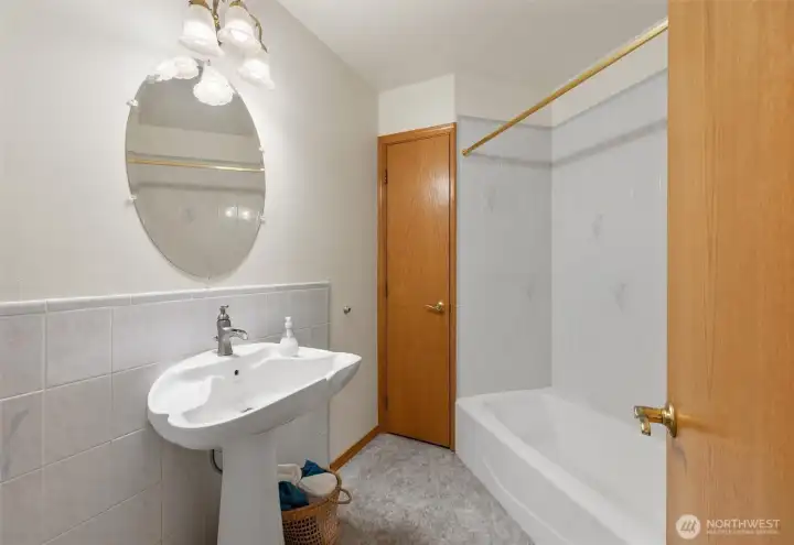 Full Guest Bathroom! Lot's of storage!