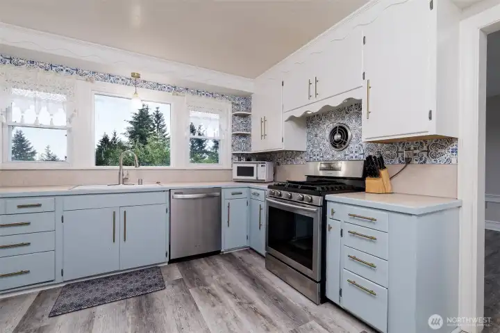 What a cool vintage kitchen What a cool vintage kitchen