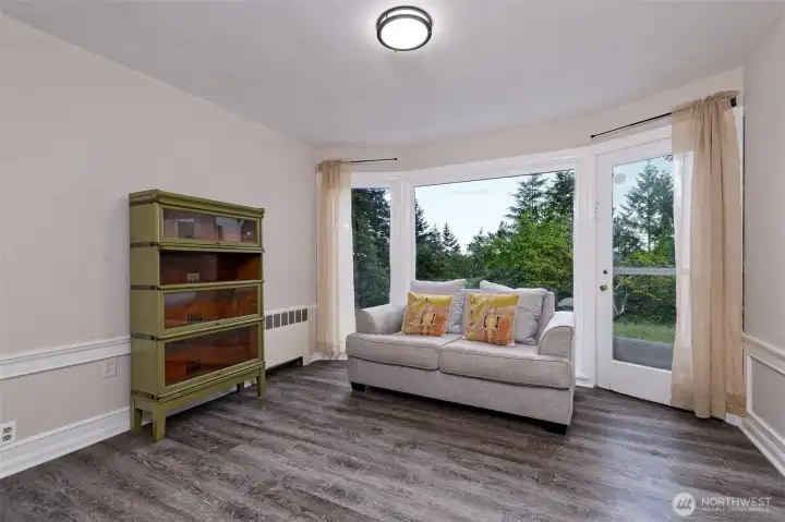 Bonus finished room for a hobby/exercise/family room? Bonus finished room for a hobby/exercise/family room?
