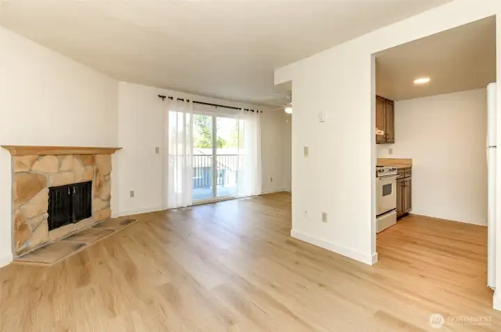 1 bedroom condo refreshed inside and out! 1 bedroom condo refreshed inside and out!
