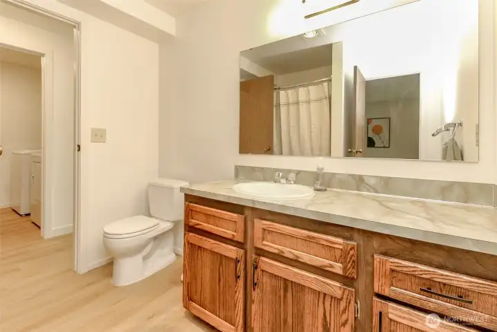 Full bathroom Full bathroom