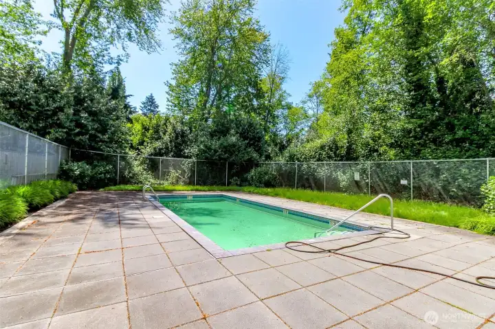 Seasonal outdoor pool Seasonal outdoor pool