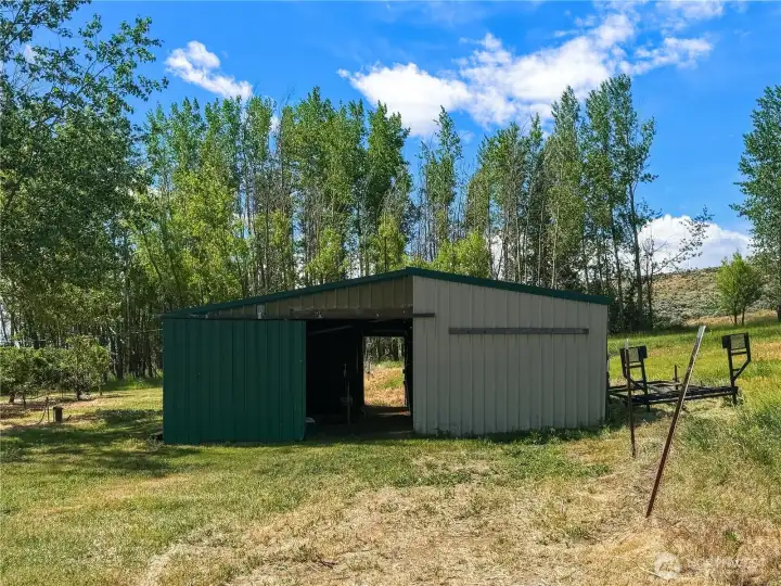 The barn! There is also a chicken coop area, not pictured. The barn! There is also a chicken coop area, not pictured.