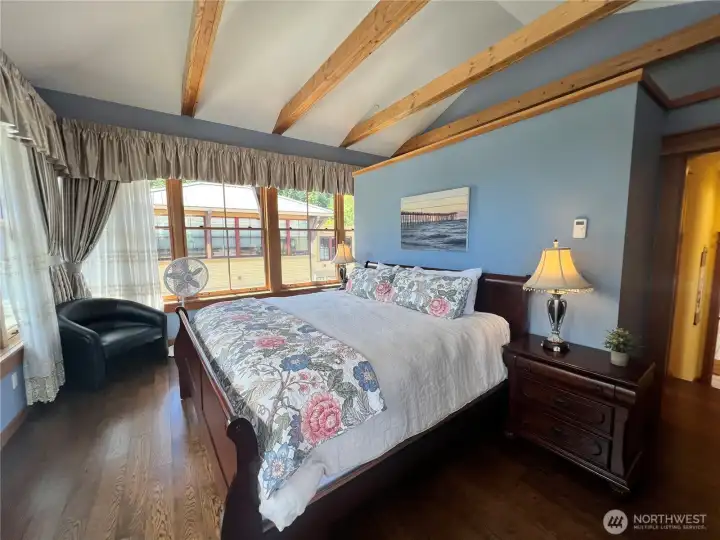 The Admiral's Suite