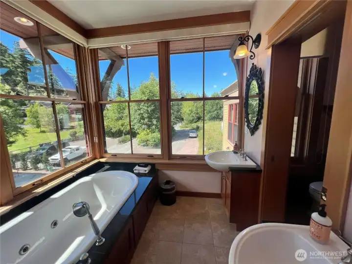 The Admiral's Suite