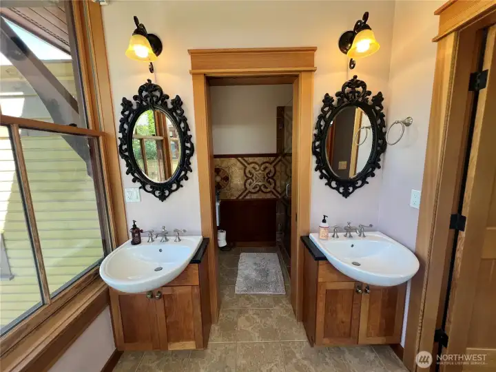 The Admiral's Suite