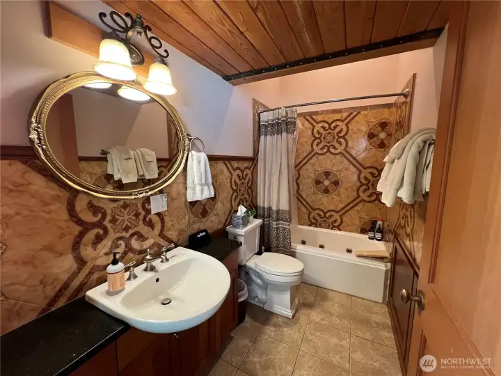 The Lieutenant's Suite
