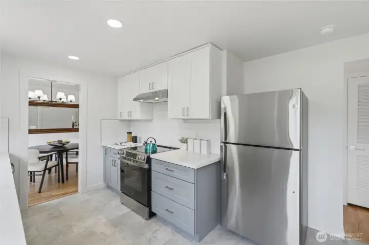 An alternate view of the kitchen.