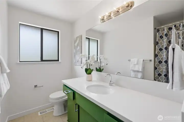 The full bath on the main level.