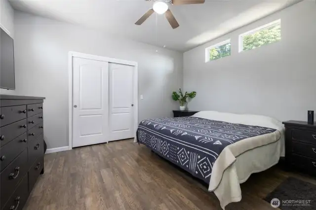 Yes, that's a big bed ! The bigger bedroom is truly spacious.