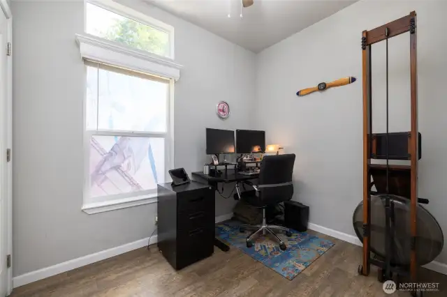 2nd bedroom