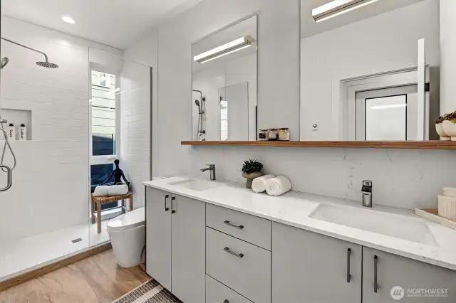 Photos of similar unit