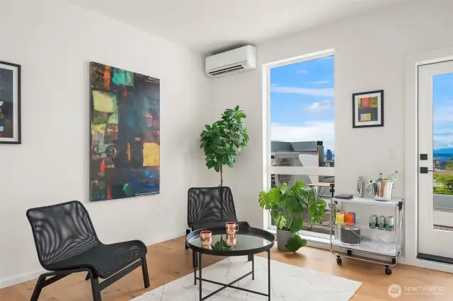 Sky lounge or 3rd bedroom