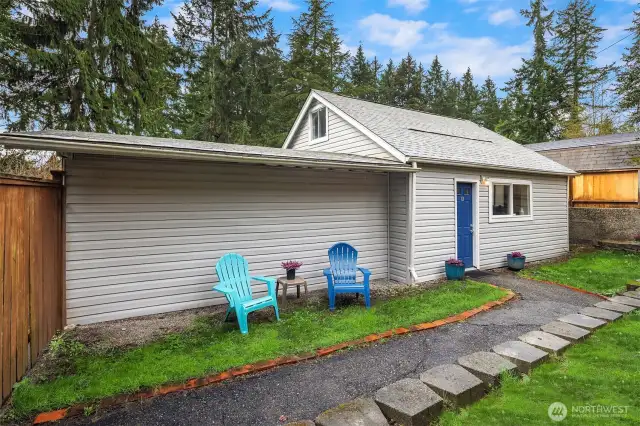 Welcome to this standalone condo tucked into a quiet neighborhood of well-kept home.