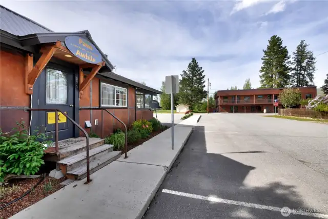 The building comes with six designated parking spaces.