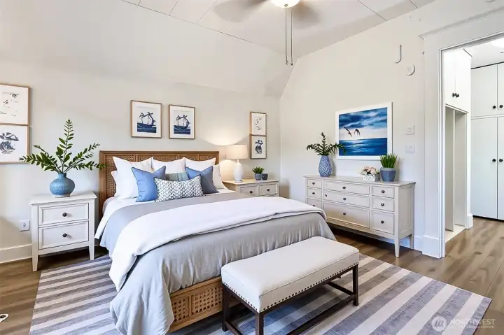 Primary bed - virtually staged