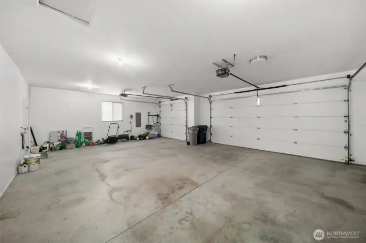 Third car bay has its own separate door.