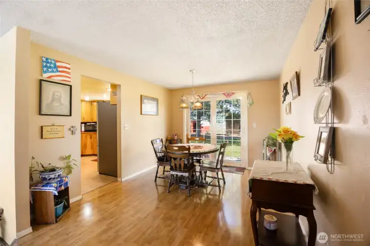 dining room with slider to patio